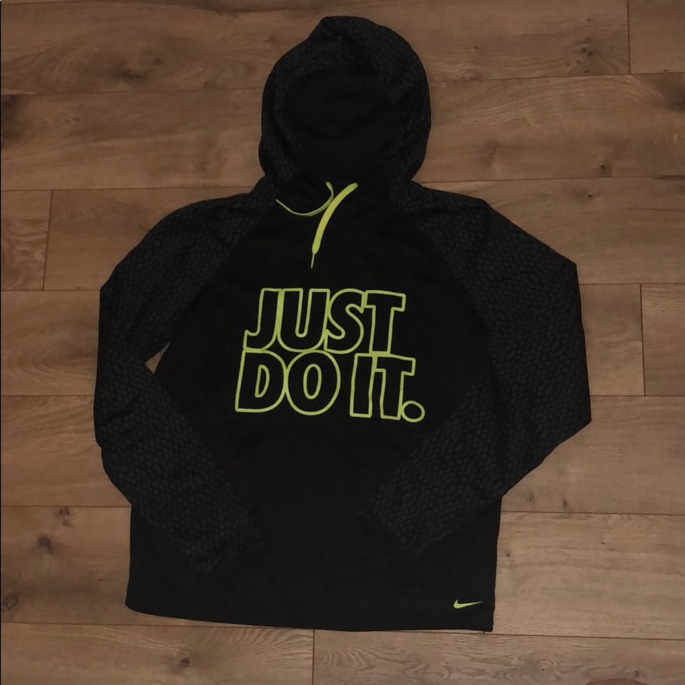 Nike thermal fit drawstring hoodie